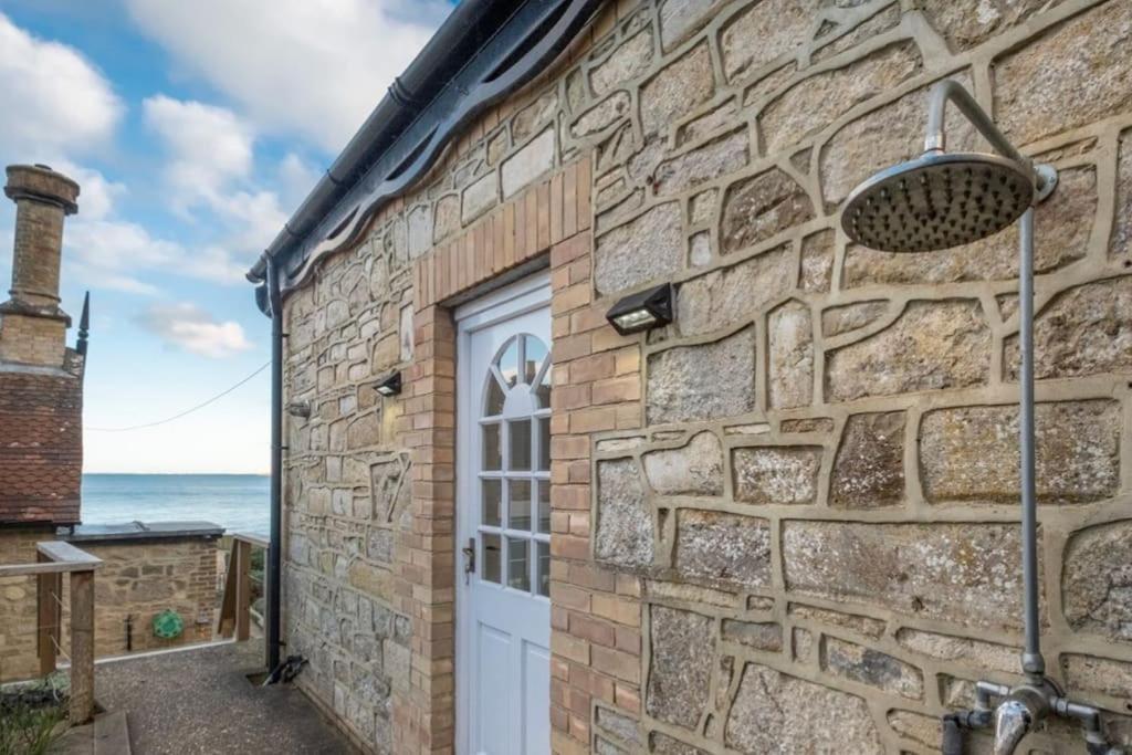 The Old Boat House, Seaview - Seafront Three Bedroom Cottage With Separate Two Bedroom Annexe Extérieur photo