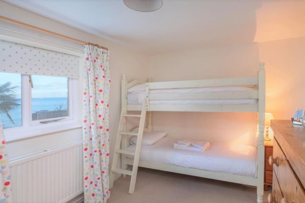 The Old Boat House, Seaview - Seafront Three Bedroom Cottage With Separate Two Bedroom Annexe Extérieur photo