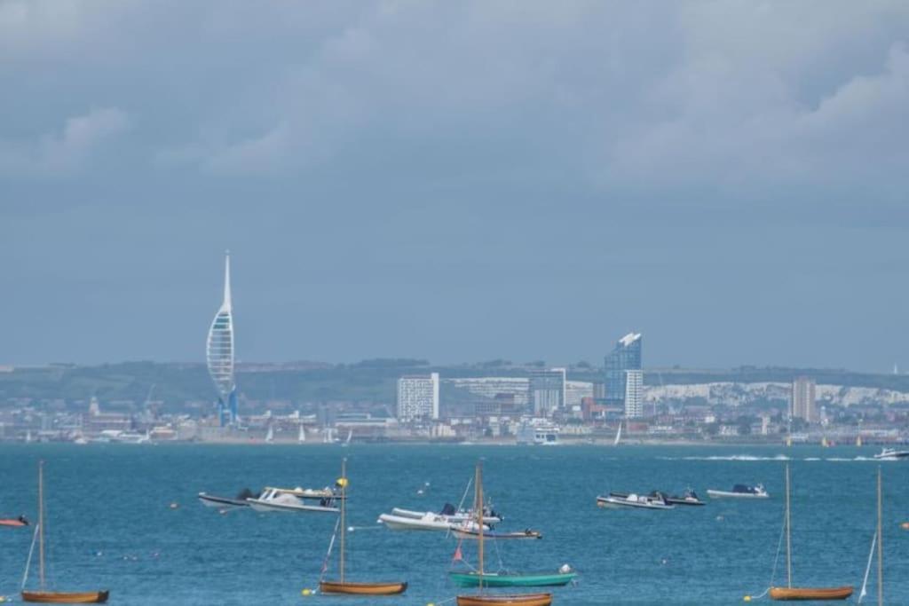 The Old Boat House, Seaview - Seafront Three Bedroom Cottage With Separate Two Bedroom Annexe Extérieur photo